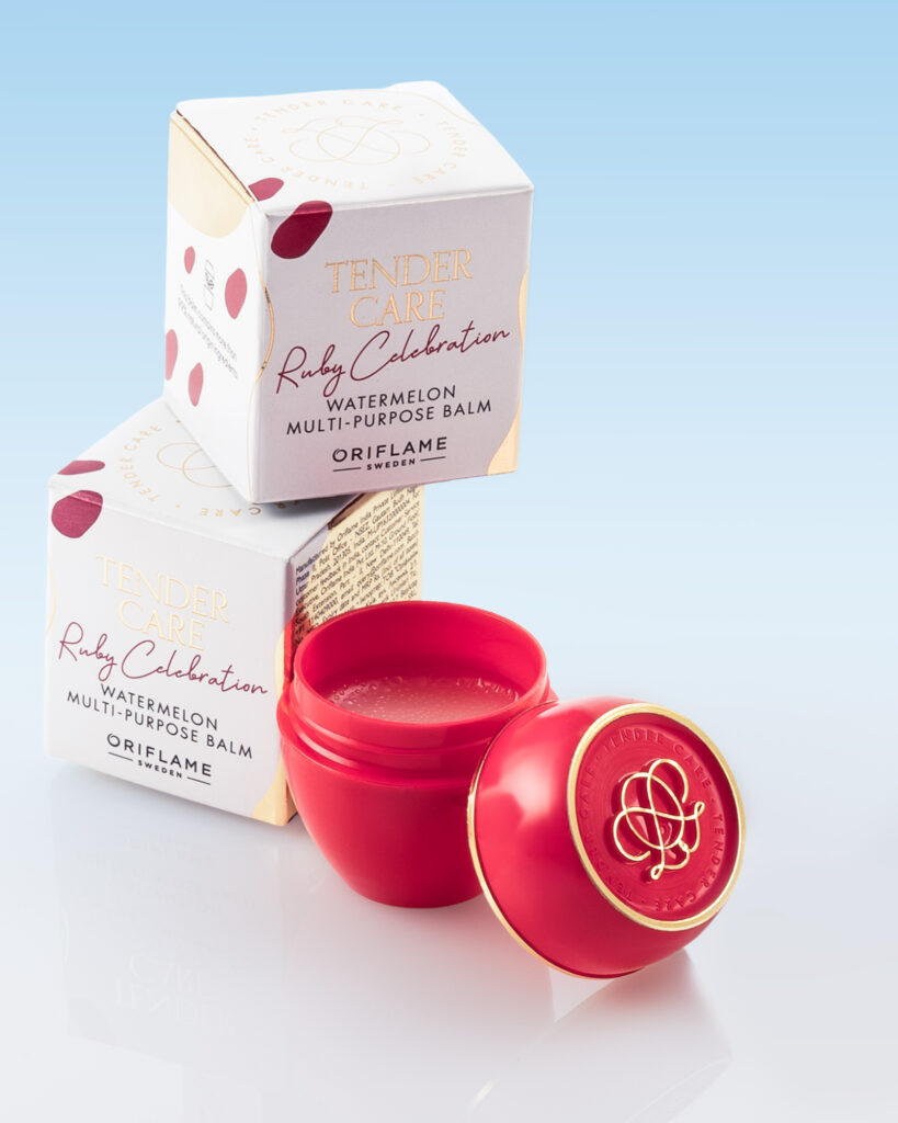 Kozmetikai termékfotó: Oriflame Ruby Celebration balzsam a csomagolásával